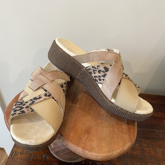 Shoes - Spenco Women's‎ Comfort Orthotic Slide Sandals - Size 7 B, Beige Leopard Brown